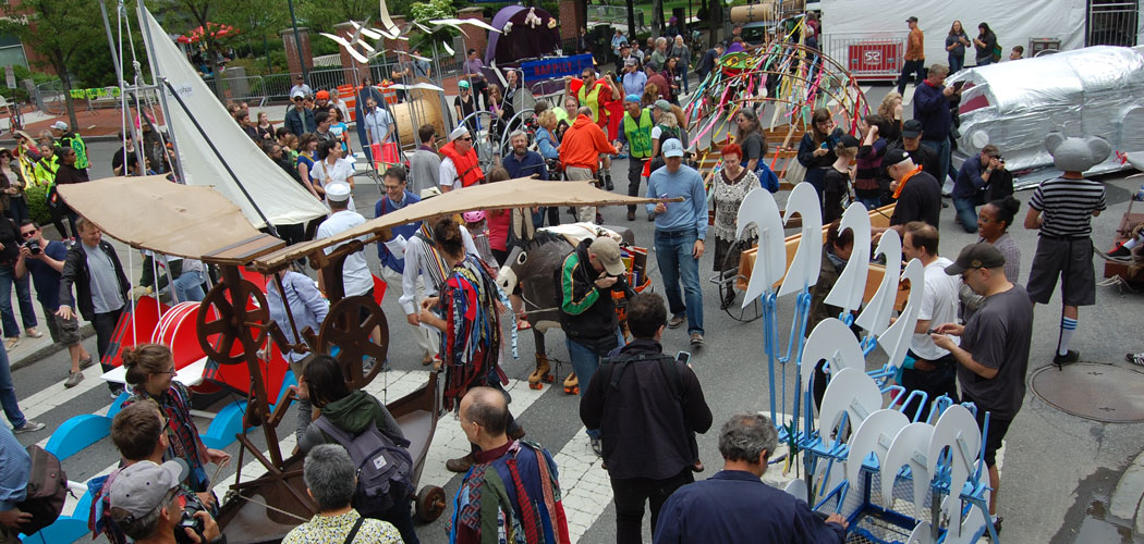 Lining up for the start of the race. (Greg Cook)