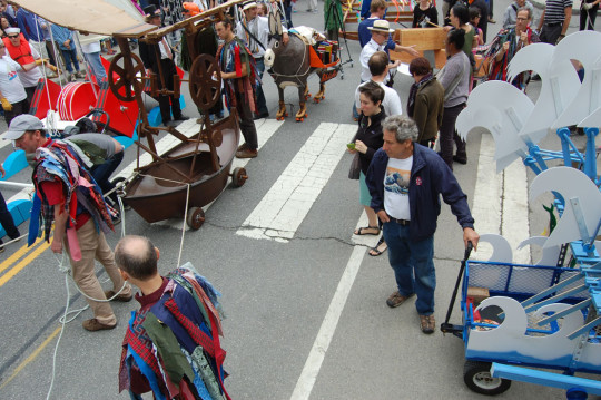 “This is Leonardo da Vinci’s flying machine which I made around ’99 for a Christmas Revels production that was set in Italy,” sculptor Mitch Ryerson said of the contraption pictured here at left. “It’s all wood and scrim for the wings. Given the right situation it will actually become airborne.” (Greg Cook)