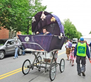 Race-GiantBabyCarriage1