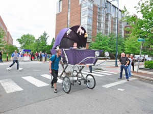 Race-GiantBabyCarriage4